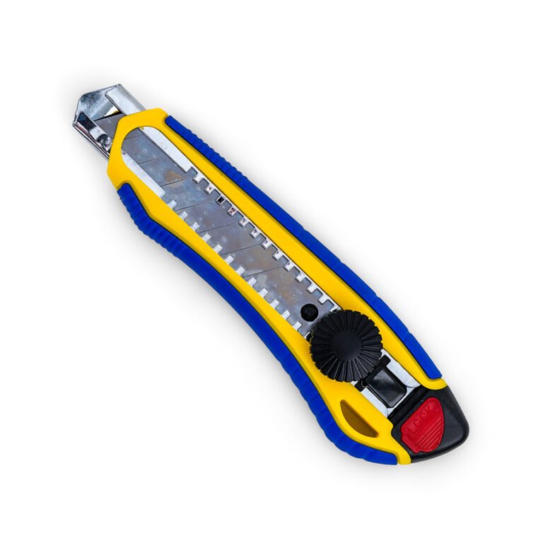 سكين موكيت يد بﻼستيك كبسة برم